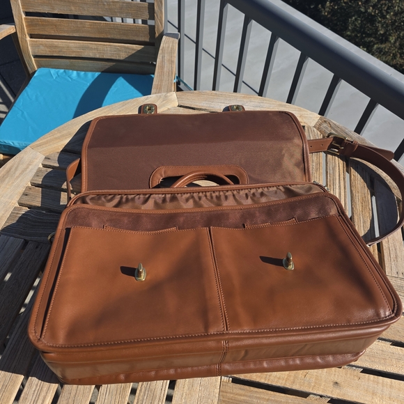 NEW, Vintage Coach, Organizer Brief - Picture 11 of 16